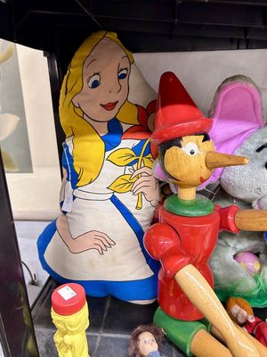 Vermont Antique Mall by null