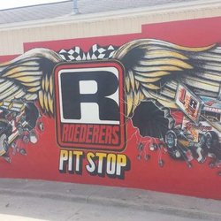 Roederer's Pit Stop - Roedererers Pit Stop