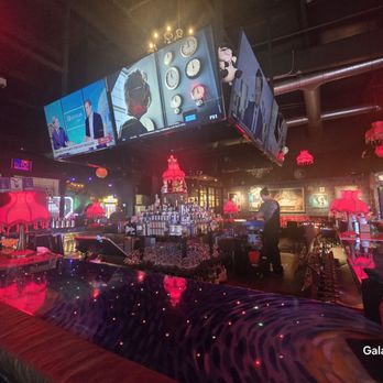 The Starving Artist - Dive Bars Near Me - Phoenix, Arizona The Starving Artist - Dive Bars Near Me - Phoenix, Arizona