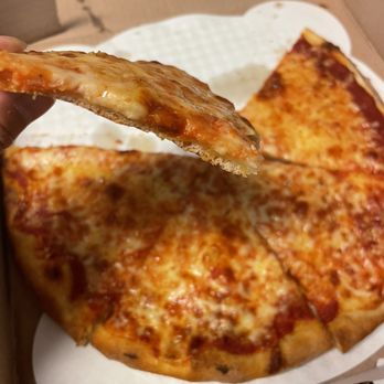 Leonardo's Pizza - Perfect crust. Thin and delicious - Pizza Near Me - Norwalk, Connecticut
