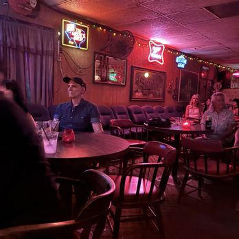 Sam's Town Point - Dive Bars Near Me - Austin, Texas Sam's Town Point - Dive Bars Near Me - Austin, Texas
