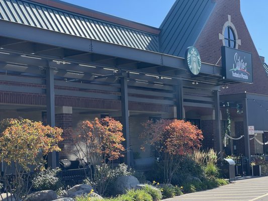 Silvio's Trattoria e Pizzeria by null