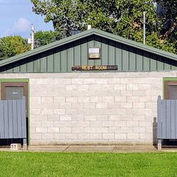 Merom Bluff Park - Bluff Park Restooms