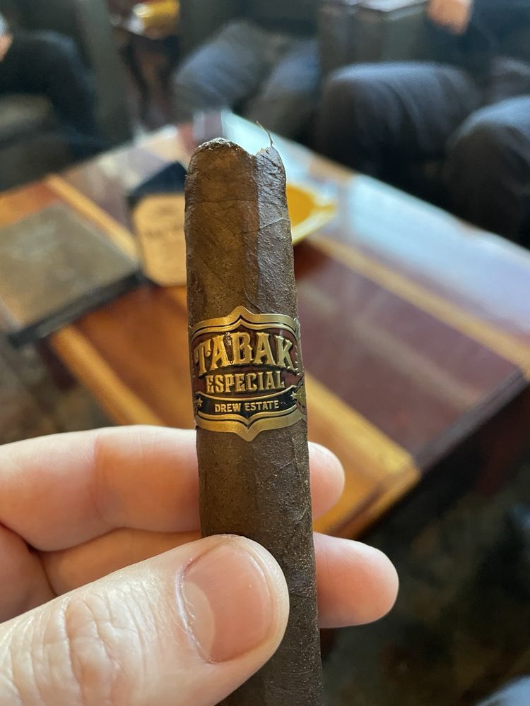 Corona Cigar Company & Montecristo Lounge Image
