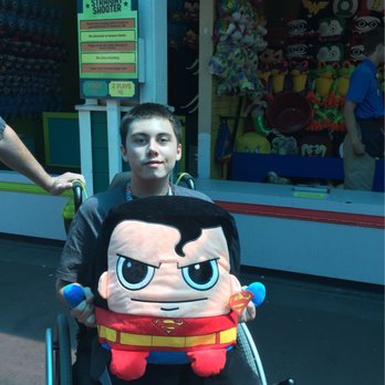 Six Flags Discovery Kingdom - Amusement Parks Near Me - Vallejo, California