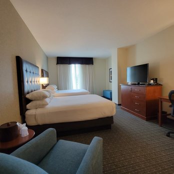 Drury Inn & Suites Gainesville - Double - Hotels Near Me - Gainesville, Florida Drury Inn & Suites Gainesville - Double - Hotels Near Me - Gainesville, Florida