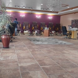 Top Nails - Big  space..clean