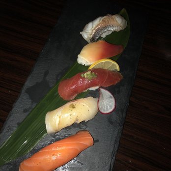 Sushi Hon - Nigiri sushi (part of the hon course) - Sushi Bars Near Me - Los Angeles, California Sushi Hon - Nigiri sushi (part of the hon course) - Sushi Bars Near Me - Los Angeles, California