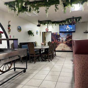 Los Compadres De Oaxaca Restaurant - Dining with music videos for entertainment. - Mexican Near Me - Los Angeles, California Los Compadres De Oaxaca Restaurant - Dining with music videos for entertainment. - Mexican Near Me - Los Angeles, California