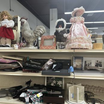 Goodwill On Main - Thrift Stores Near Me - Ventura, California Goodwill On Main - Thrift Stores Near Me - Ventura, California