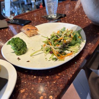 110 Grill - Salad with salmon - New American Near Me - West Lebanon, New Hampshire