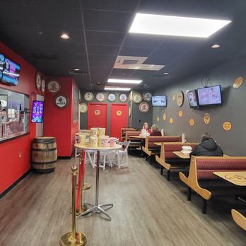 WackyNachos - View from the entrance with seating to the right - Mexican Near Me - New Albany, Indiana
