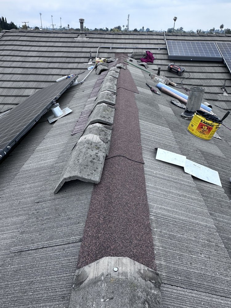 Slide of Jacinto’s Roofing