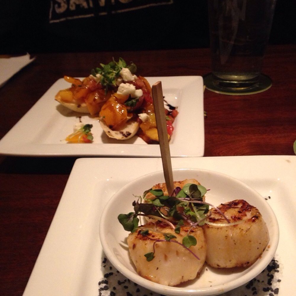 Seasons 52 - Scallop & crostini small plates - New American Near Me - Columbia, Maryland Seasons 52 - Scallop & crostini small plates - New American Near Me - Columbia, Maryland