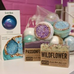 Lucky Luna - Bath and body products