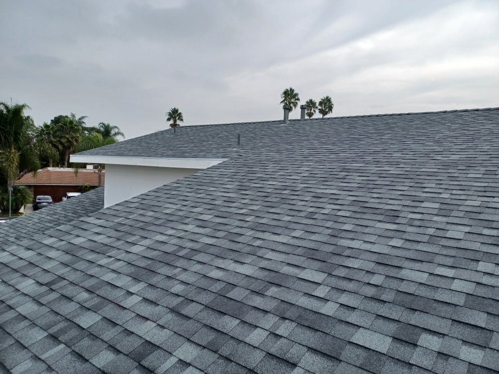 Slide of Everlasting Roofing Corp