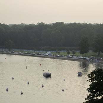 Bigfoot Triathlon - The line of cars waiting to get into the park on race day. - Races & Competitions Near Me - Lake Geneva, Wisconsin Bigfoot Triathlon - The line of cars waiting to get into the park on race day. - Races & Competitions Near Me - Lake Geneva, Wisconsin