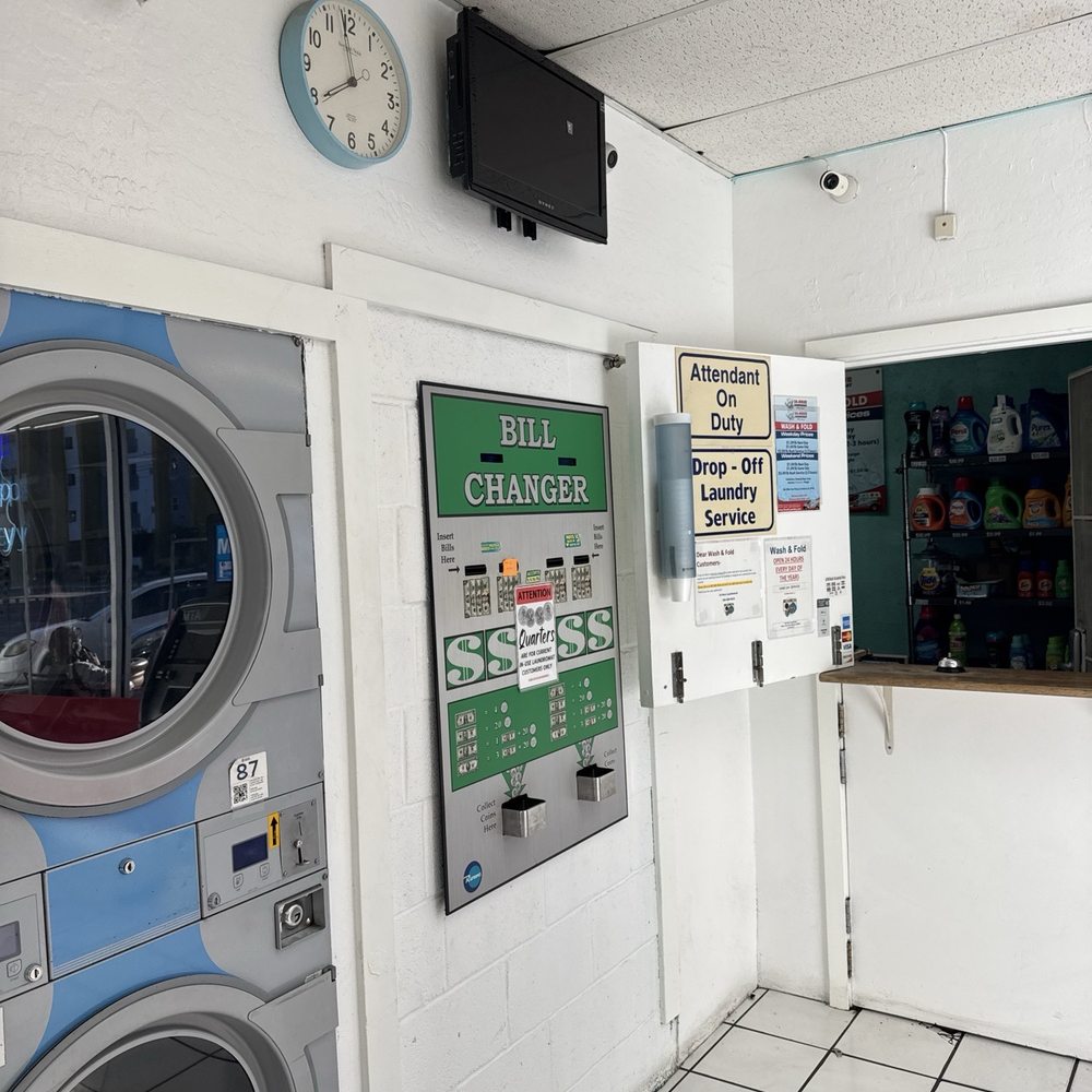 24-Hour Smart Laundry - Change machine, 1 side works, 1 side broken - Laundromat Near Me - Phoenix, Arizona