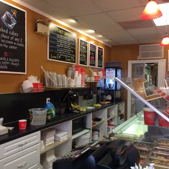 Praline's Ice Cream - Ice Cream & Frozen Yogurt Near Me - Berlin, Connecticut