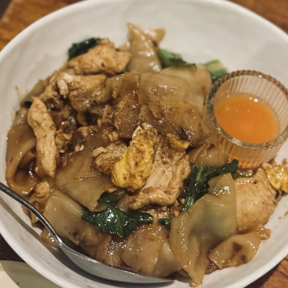 Bangkok By The Bay - Pad See Ew - Thai Near Me - Berkeley, California Bangkok By The Bay - Pad See Ew - Thai Near Me - Berkeley, California