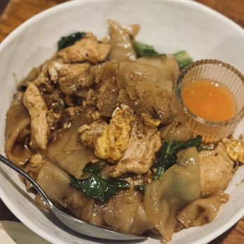 Bangkok By The Bay - Pad See Ew - Thai Near Me - Berkeley, California