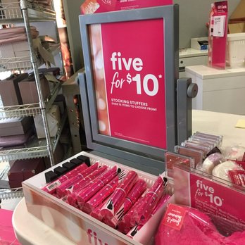 Ulta Beauty - Cosmetics & Beauty Supply Near Me - Virginia Beach, Virginia
