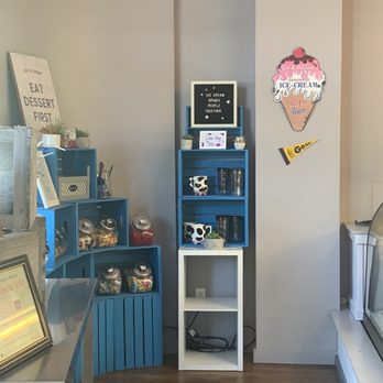 Davis Creamery - Merchandise - Ice Cream & Frozen Yogurt Near Me - Davis, California