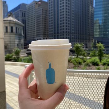 Blue Bottle Coffee - Wolf Point - Coffee & Tea Near Me - Chicago, Illinois