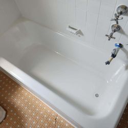 D R Reglazing - Tub like brand new