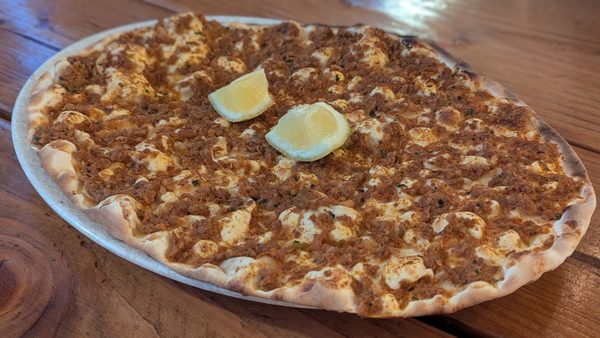 Tun Lahmajo by null