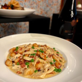 Cooper’s Hawk Winery & Restaurant - American Near Me - Jacksonville, Florida