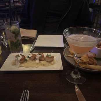 Havana - Scallops Mango Salsa & Yucca Chips - Cuban Near Me - Walnut Creek, California Havana - Scallops Mango Salsa & Yucca Chips - Cuban Near Me - Walnut Creek, California
