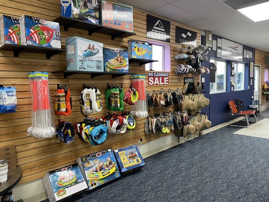 BIG THUNDER MARINE - GLENCOVE - Updated December 2024 - 21 Photos - 147