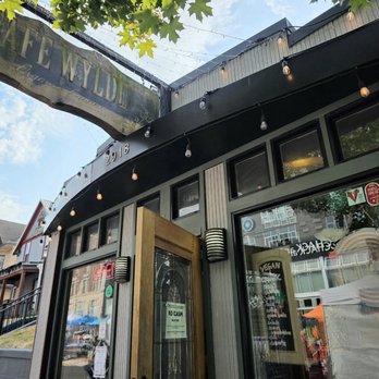 Cafe Wylde - Outside - Cafes Near Me - Everett, Washington