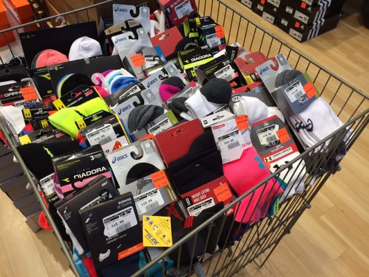 SPORTS EXPERTS CARREFOUR DU NORD - Vêtements de sport - 900 Boulevard  Grignon, Saint-Jérôme, QC - Numéro de téléphone - Yelp