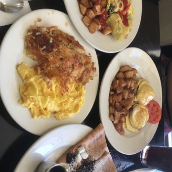 Bea Bea's - Garden omelette, Egg Benedict, Scrambled eggs with hash browns, and Oreomallow! - Coffee & Tea Near Me - Burbank, California Bea Bea's - Garden omelette, Egg Benedict, Scrambled eggs with hash browns, and Oreomallow! - Coffee & Tea Near Me - Burbank, California
