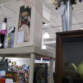 Estate Sales Warehouse - Used, Vintage & Consignment Near Me - Grand Rapids, Michigan