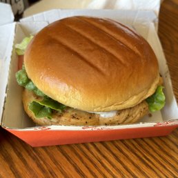 Char-Broiled Chicken Sandwich Char-Broiled Chicken Sandwich