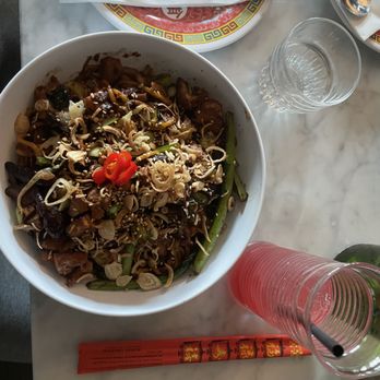 Maketto - Chicken Lo Mein - Cafes Near Me - Washington, DC, District of Columbia