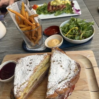 Rene At Tlaquepaque - Monte Cristo - French Near Me - Sedona, Arizona