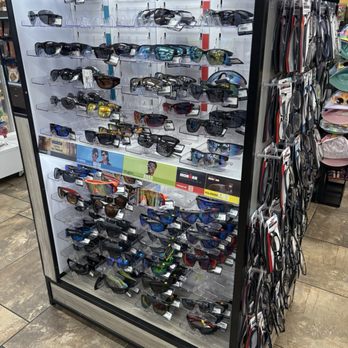 Love's Travel Stop - Optical selection - Gas Stations Near Me - Jasper, Tennessee