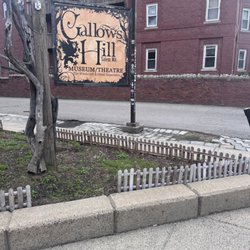 Gallows Hill Museum/Theatre - Entrance