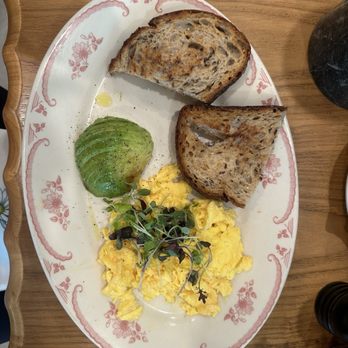 Café Bastille Downtown Miami - Avo & Eggs - French Near Me - Miami, Florida