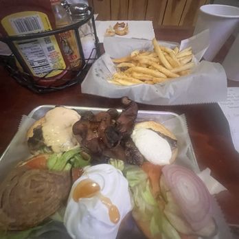Crazee Burger - Sample platter.  Buffalo / Boar / waygu - Burgers Near Me - San Diego, California