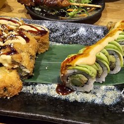 #531 Lachs und Avocado + #524 Orchidee Rolls