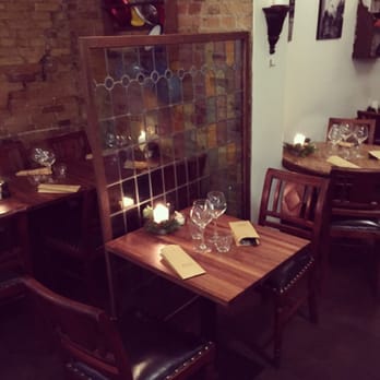 Restaurant Komfur - En af de fede "skillevægge" mellem bordene! - Restaurants Near Me - Aarhus C, 82 Restaurant Komfur - En af de fede "skillevægge" mellem bordene! - Restaurants Near Me - Aarhus C, 82
