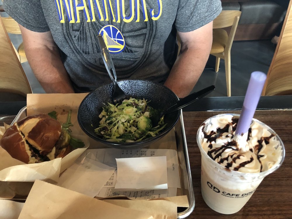 Burger & Bowl, Bowling Green Roadtrippers