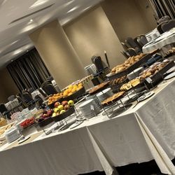 FlyOn - Breakfast buffet