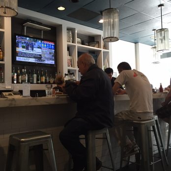 Frankie's - Bartop area - Breakfast & Brunch Near Me - Toronto, Ontario