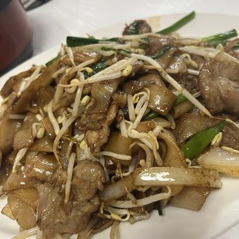 Vinh Hoa - Beef Flat Rice Noodles - Chinese Near Me - Houston, Texas